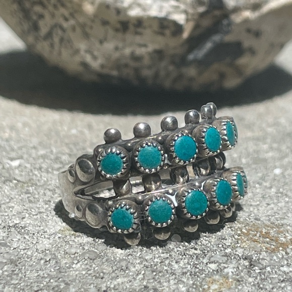 COPY - Vintage Zuni Turquoise Silver Ring - Picture 2 of 6